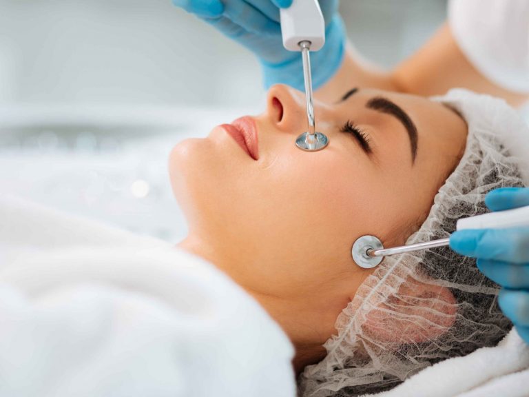 Microcurrent Treatment by Flawless Laser